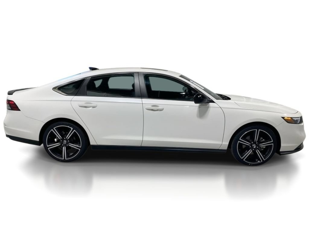 Used 2024 Honda Accord Sport image 8