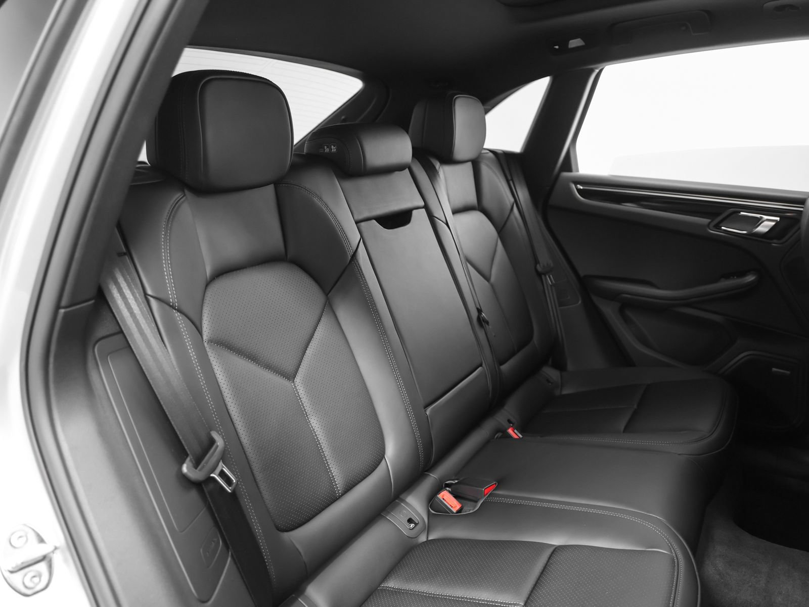 New 2026 Porsche Macan AWD/4WD image 23