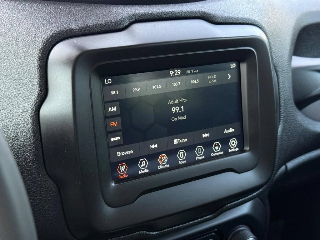 Certified 2020 Jeep Renegade Trailhawk AWD/4WD image 17