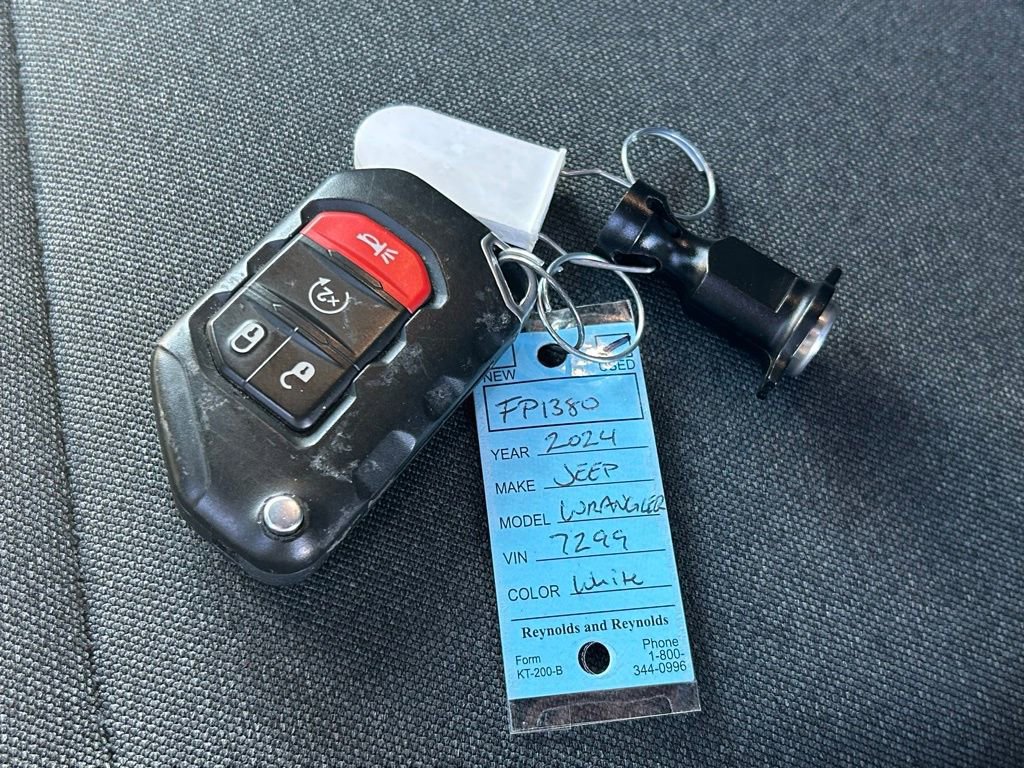 Used 2024 Jeep Wrangler Unlimited Sahara AWD/4WD image 61
