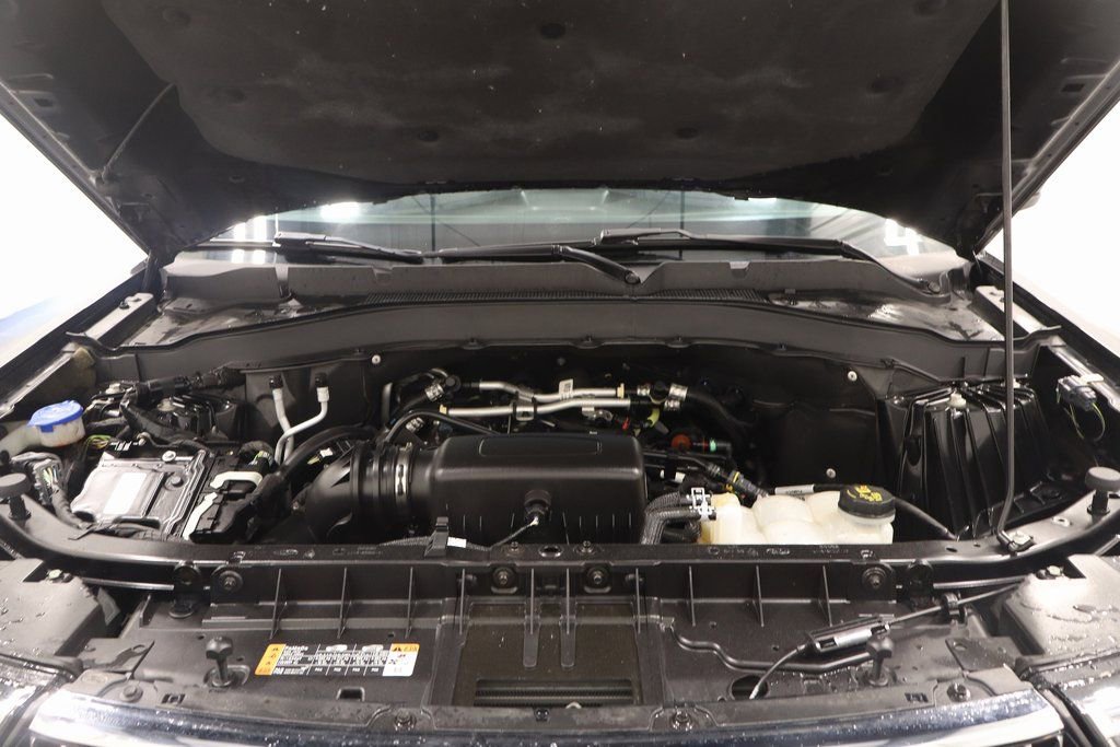 Used 2022 Ford Explorer XLT w/ Equipment Group 202A image 23