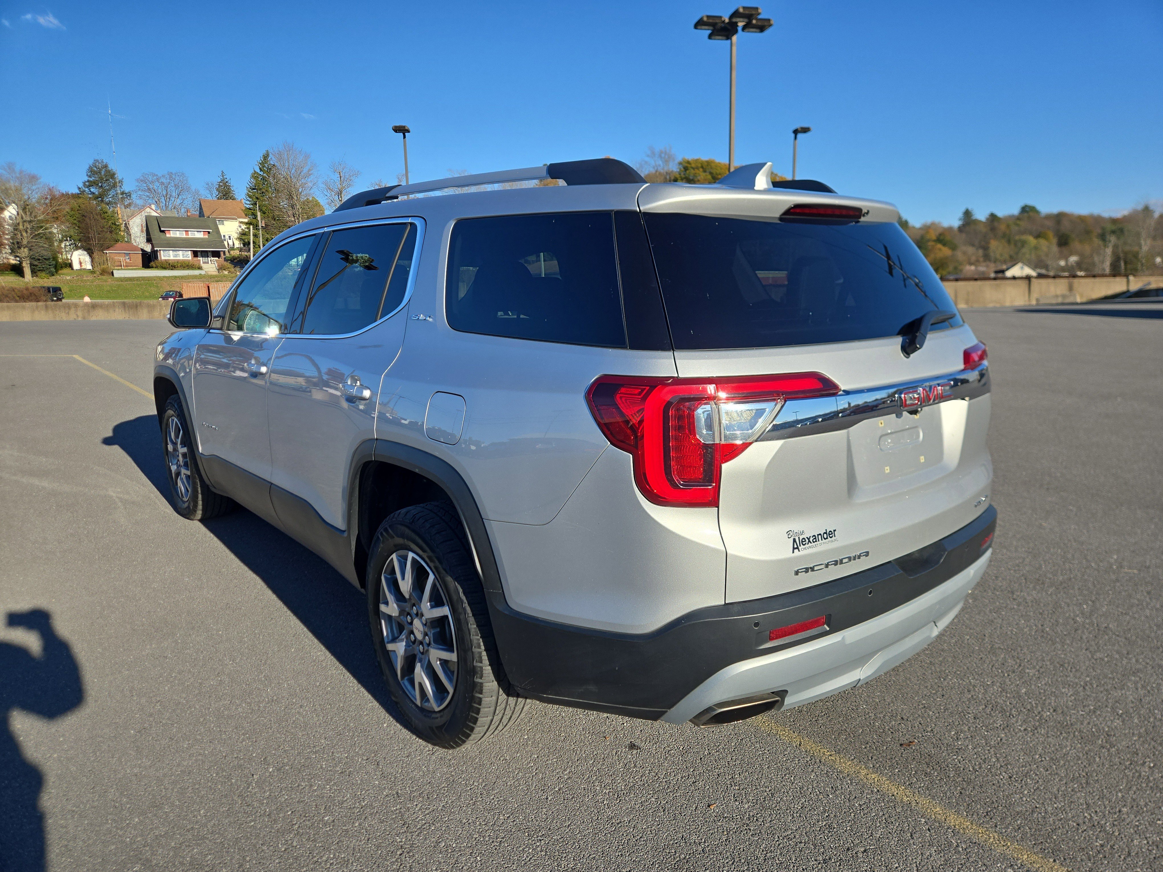 Used 2020 GMC Acadia SLT image 6