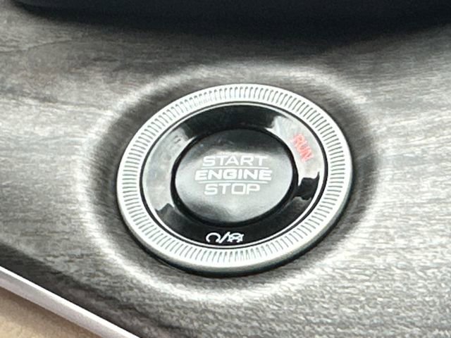 Used 2024 Jeep Grand Cherokee Limited image 34