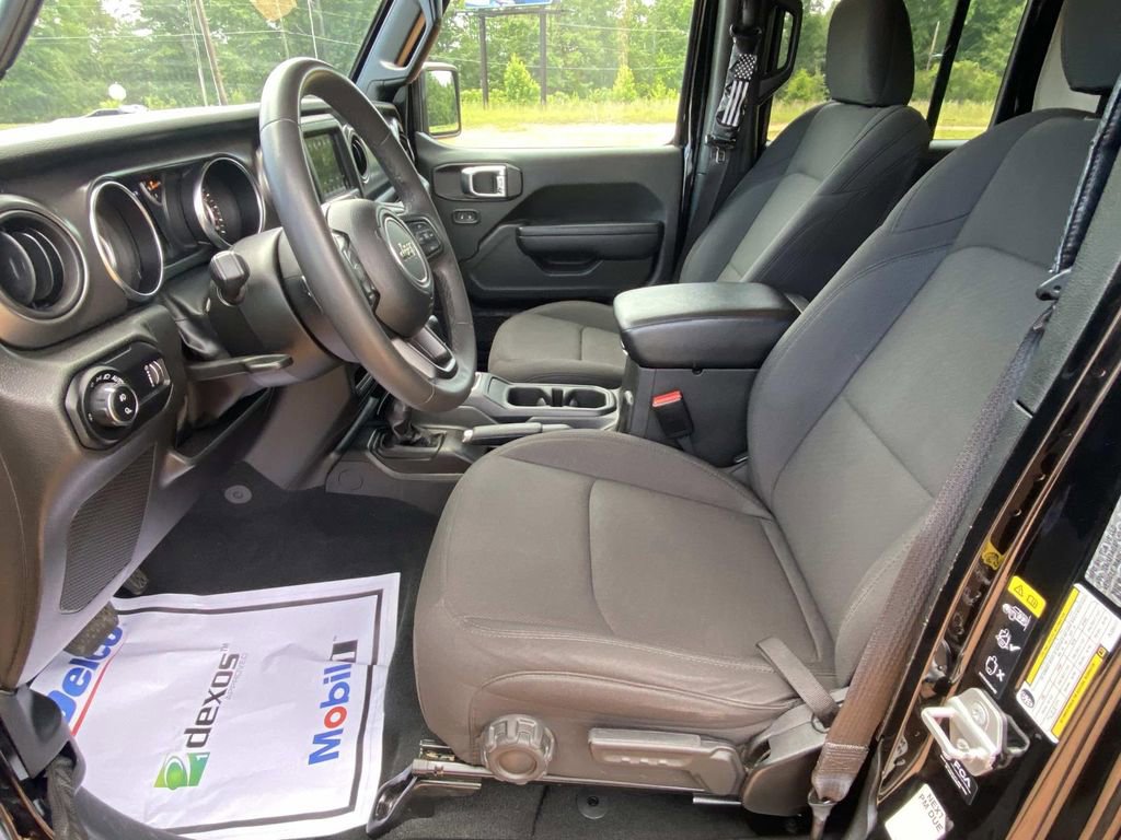 Used 2023 Jeep Gladiator Sport image 13