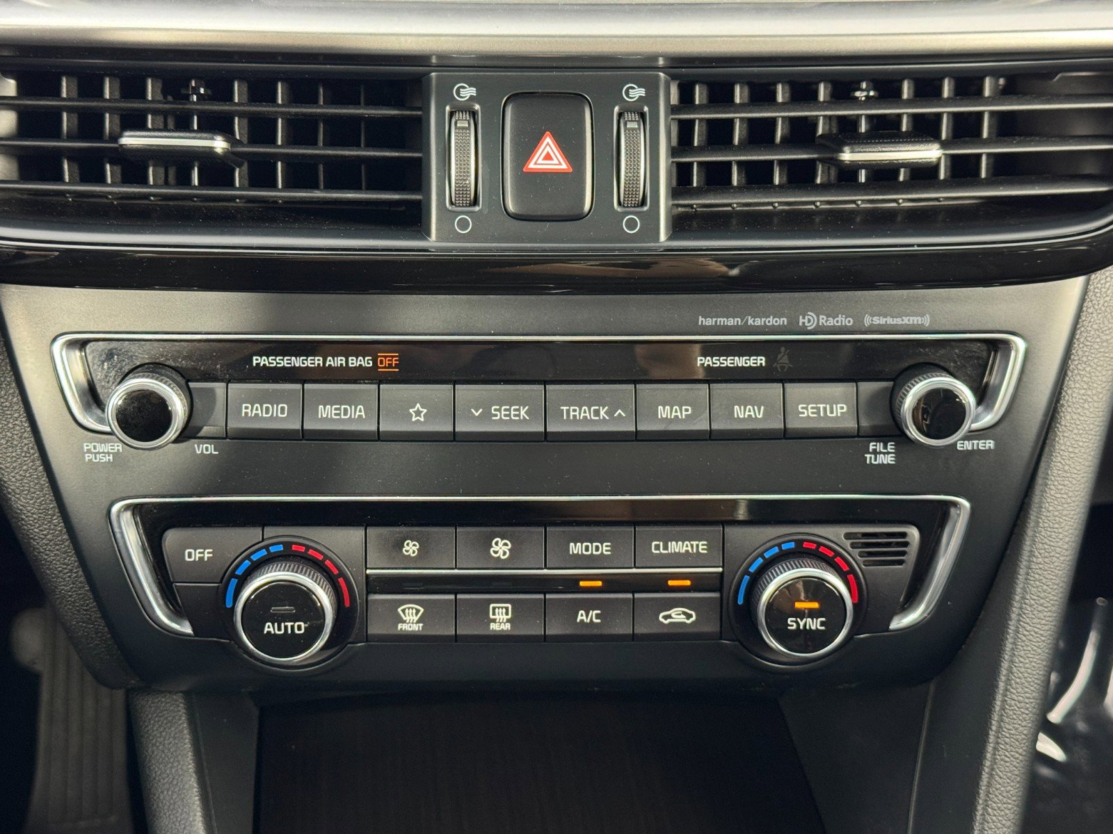 Used 2020 Kia Optima Premium image 27