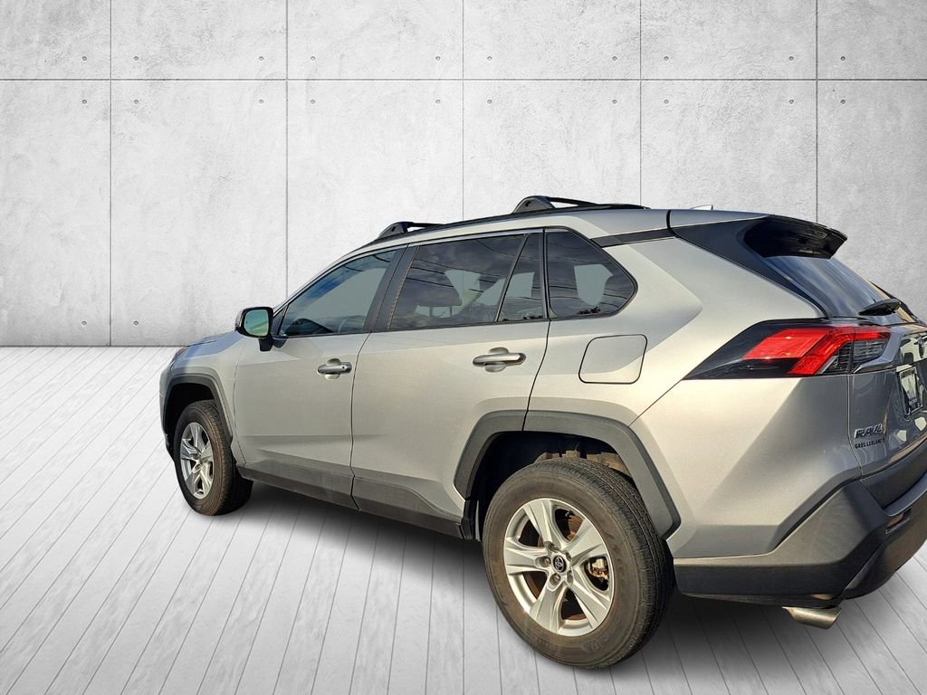 Used 2020 Toyota RAV4 XLE image 6
