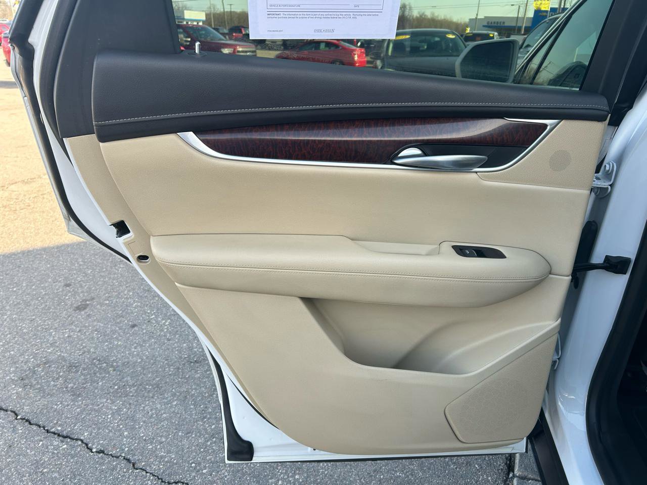 Used 2017 Cadillac XT5 Luxury w/ Driver Awareness Package image 13