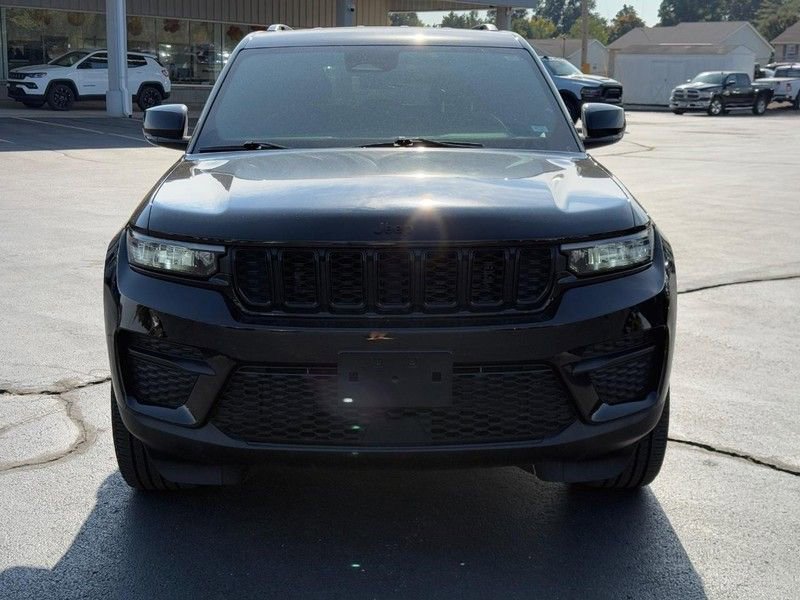 Used 2022 Jeep Grand Cherokee Altitude image 9