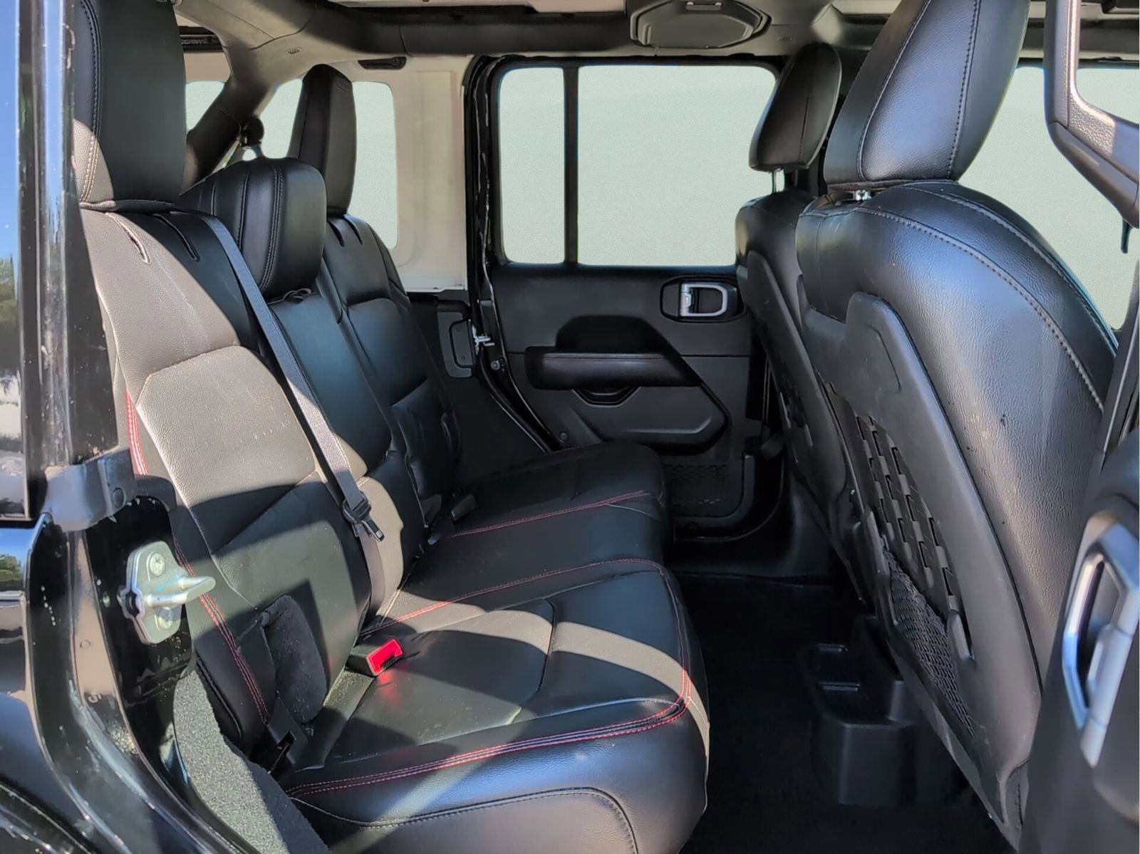 Used 2022 Jeep Wrangler Unlimited Rubicon w/ LED Lighting Group image 37