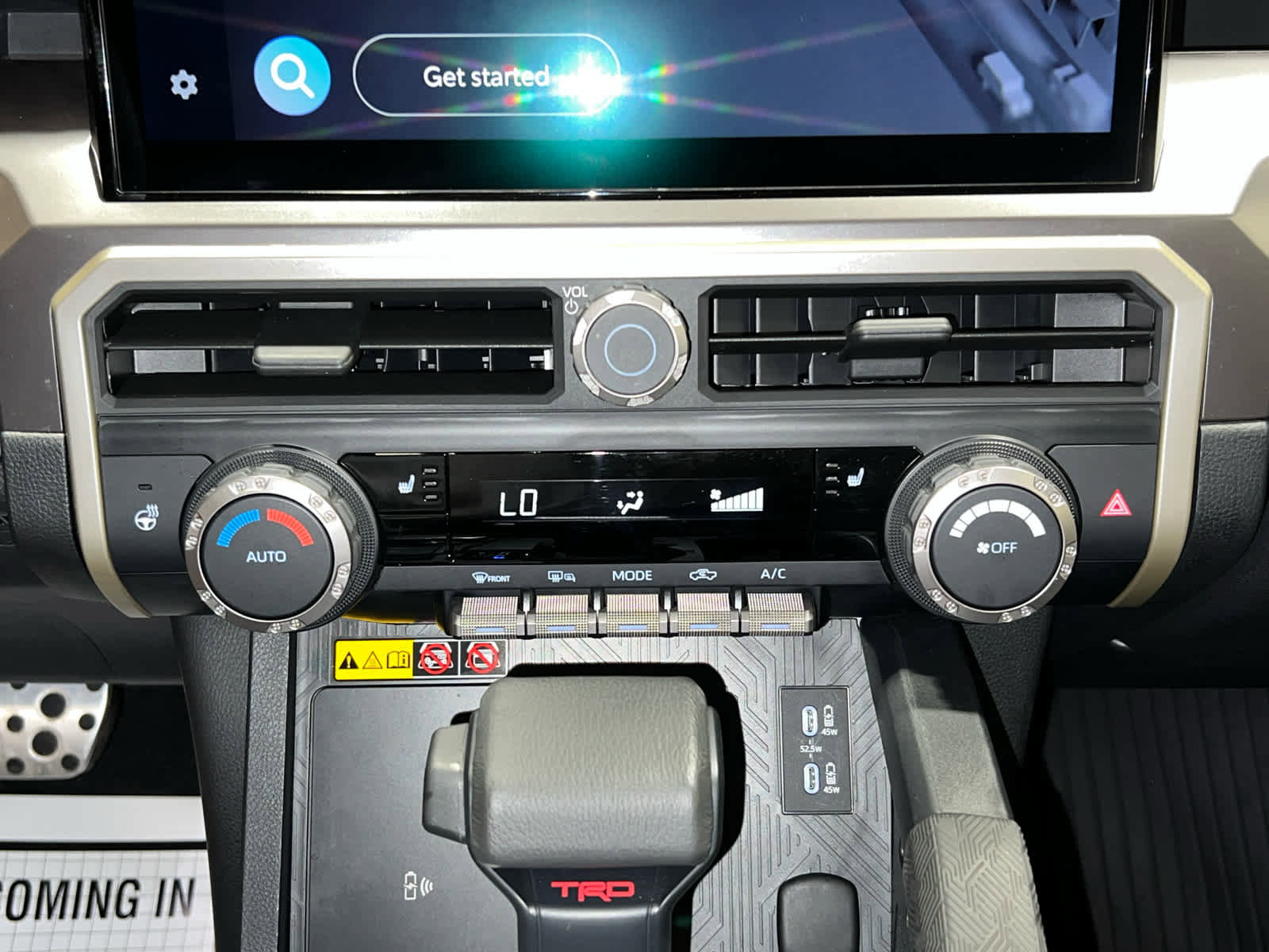 Used 2024 Toyota Tacoma TRD Sport w/ TRD Sport Upgrade Package image 28