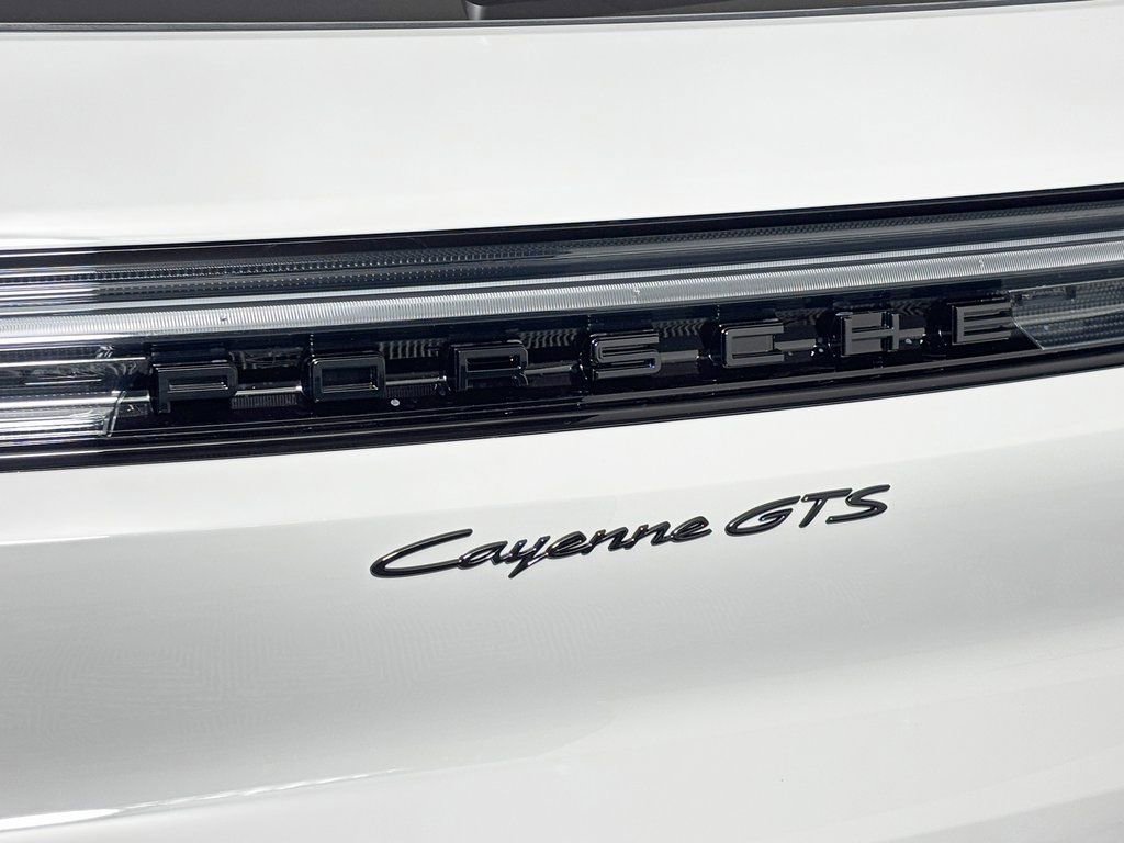 New 2026 Porsche Cayenne GTS AWD/4WD image 13