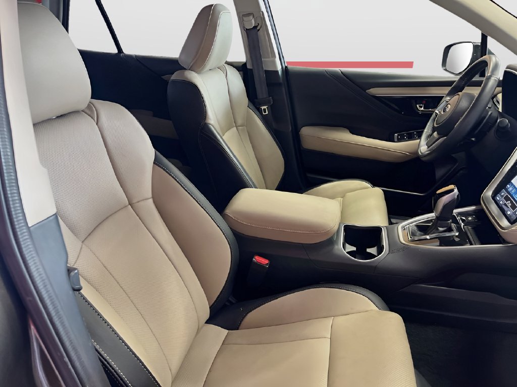 Used 2025 Subaru Outback Limited AWD/4WD image 30