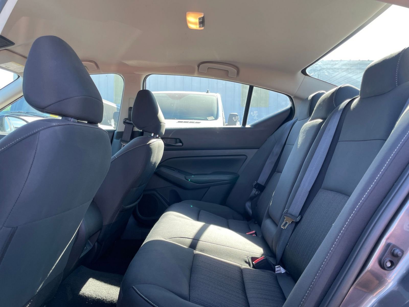 Used 2025 Nissan Altima 2.5 SV image 27