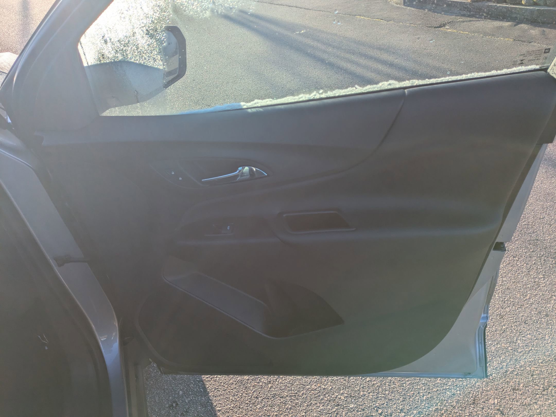 Used 2024 Chevrolet Equinox LT image 31