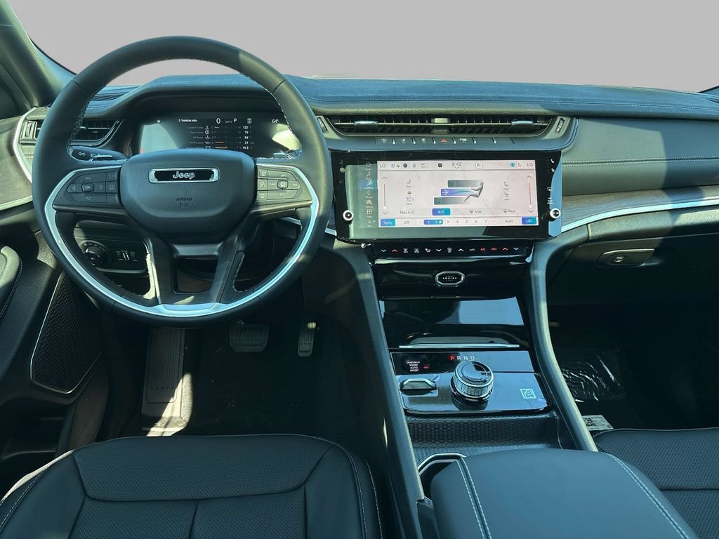 New 2026 Jeep Grand Cherokee Limited AWD/4WD image 9
