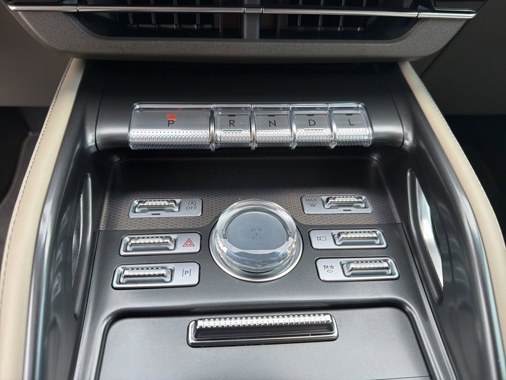 Used 2024 Lincoln Nautilus Premier w/ Equipment Group 102A AWD/4WD image 27