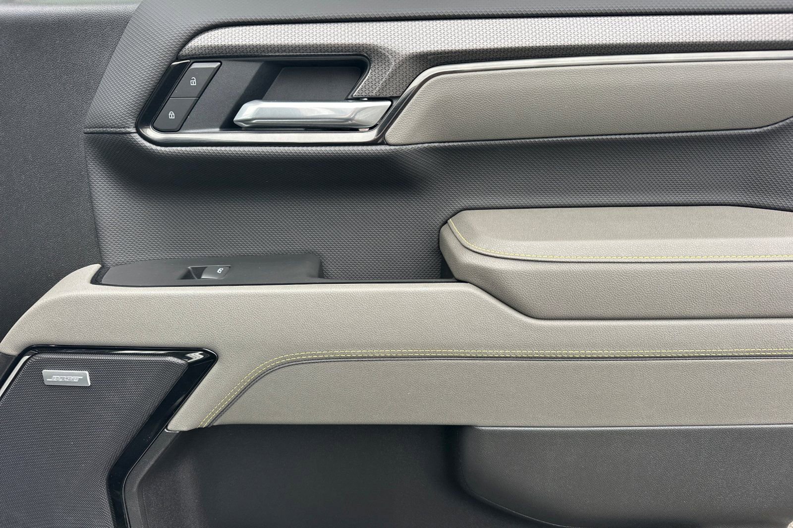 Used 2025 Chevrolet Silverado 1500 ZR2 w/ Technology Package image 19