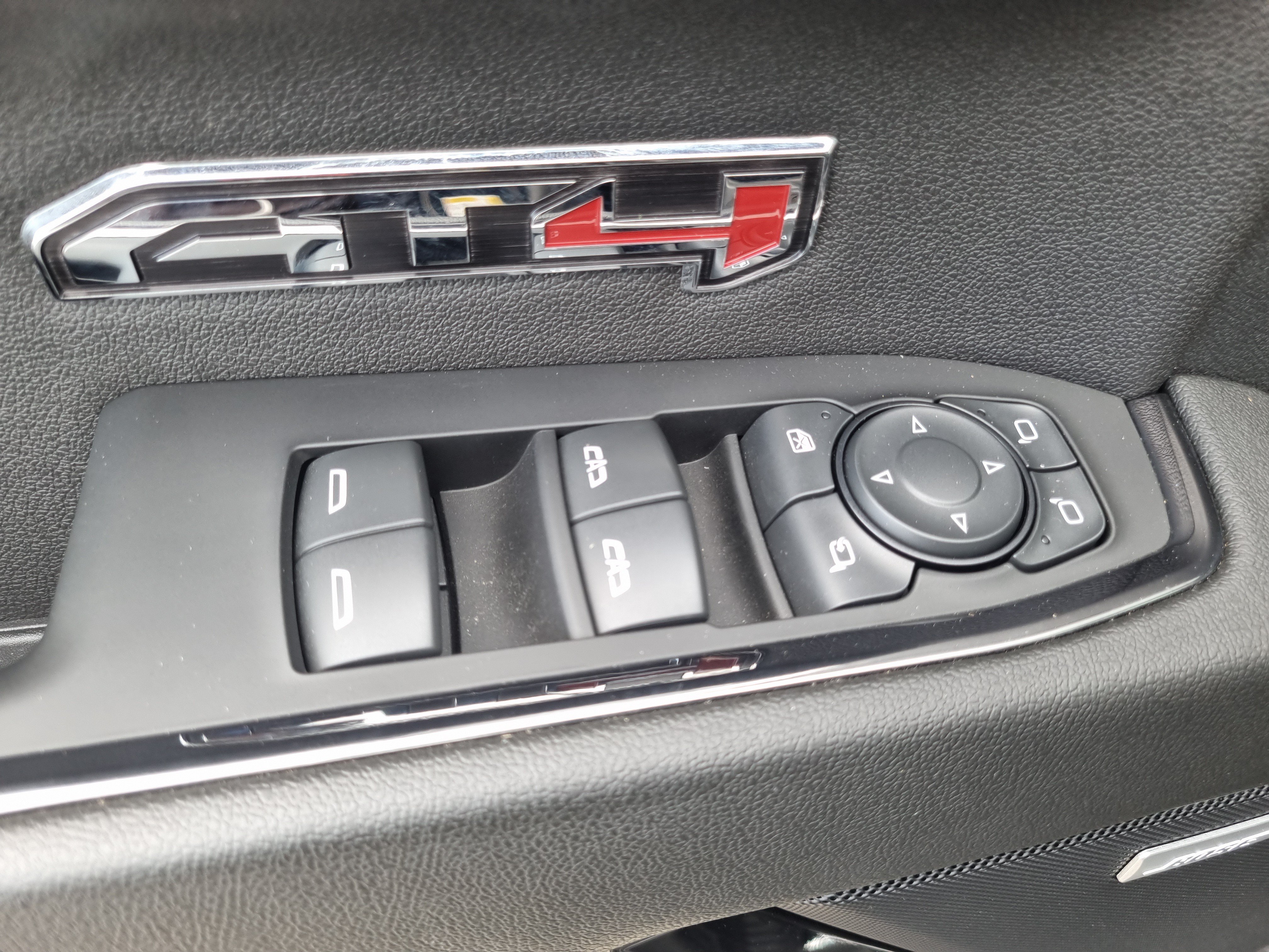 Used 2024 GMC Sierra 1500 AT4 w/ Technology Package AWD/4WD image 21