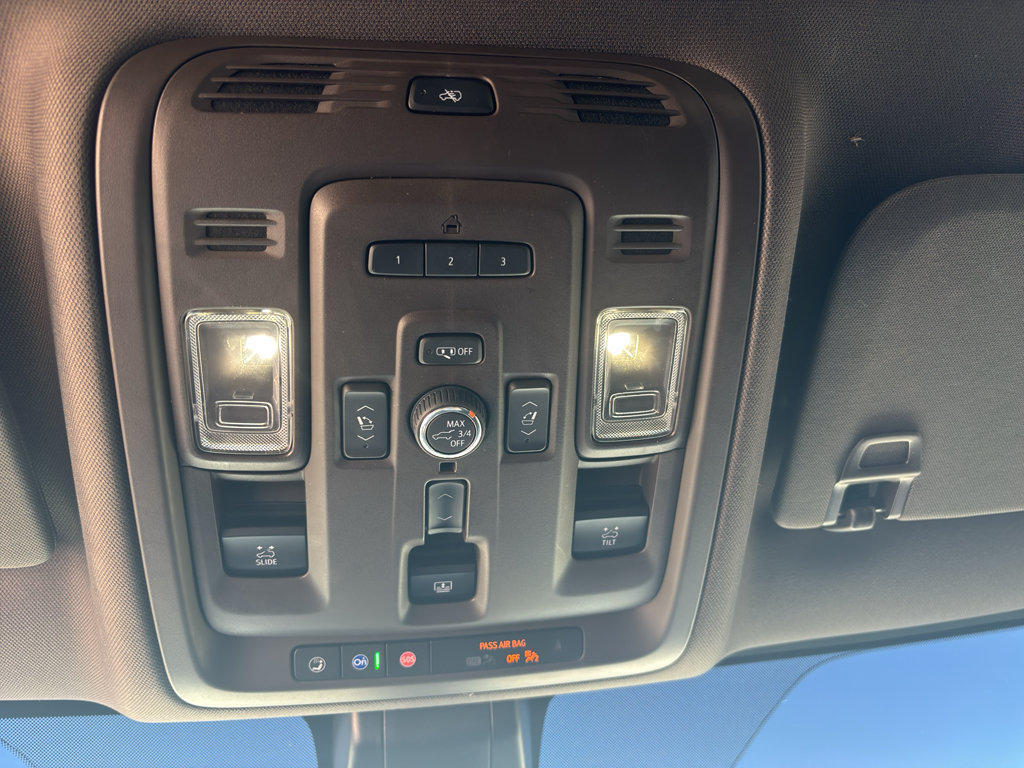 Used 2021 GMC Yukon XL Denali w/ Denali Ultimate Package AWD/4WD image 24