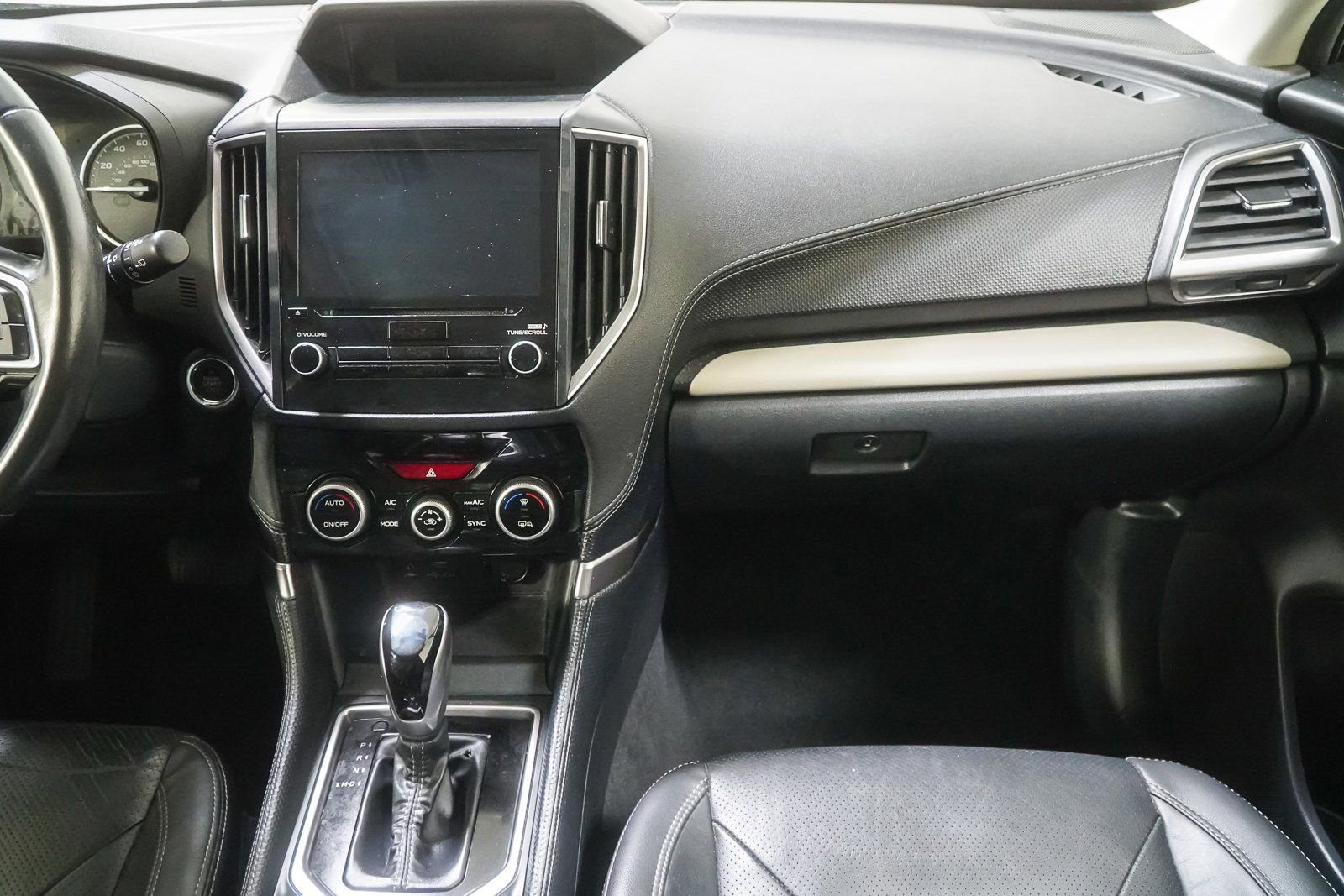 Used 2023 Subaru Forester Limited AWD/4WD image 37