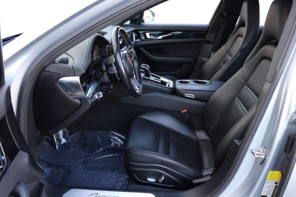 Used 2019 Porsche Panamera 4 AWD/4WD image 17