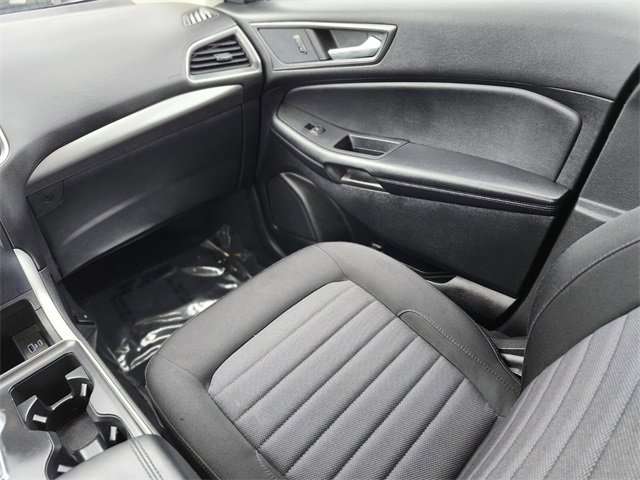 Certified 2022 Ford Edge SE w/ Black Appearance Package image 15