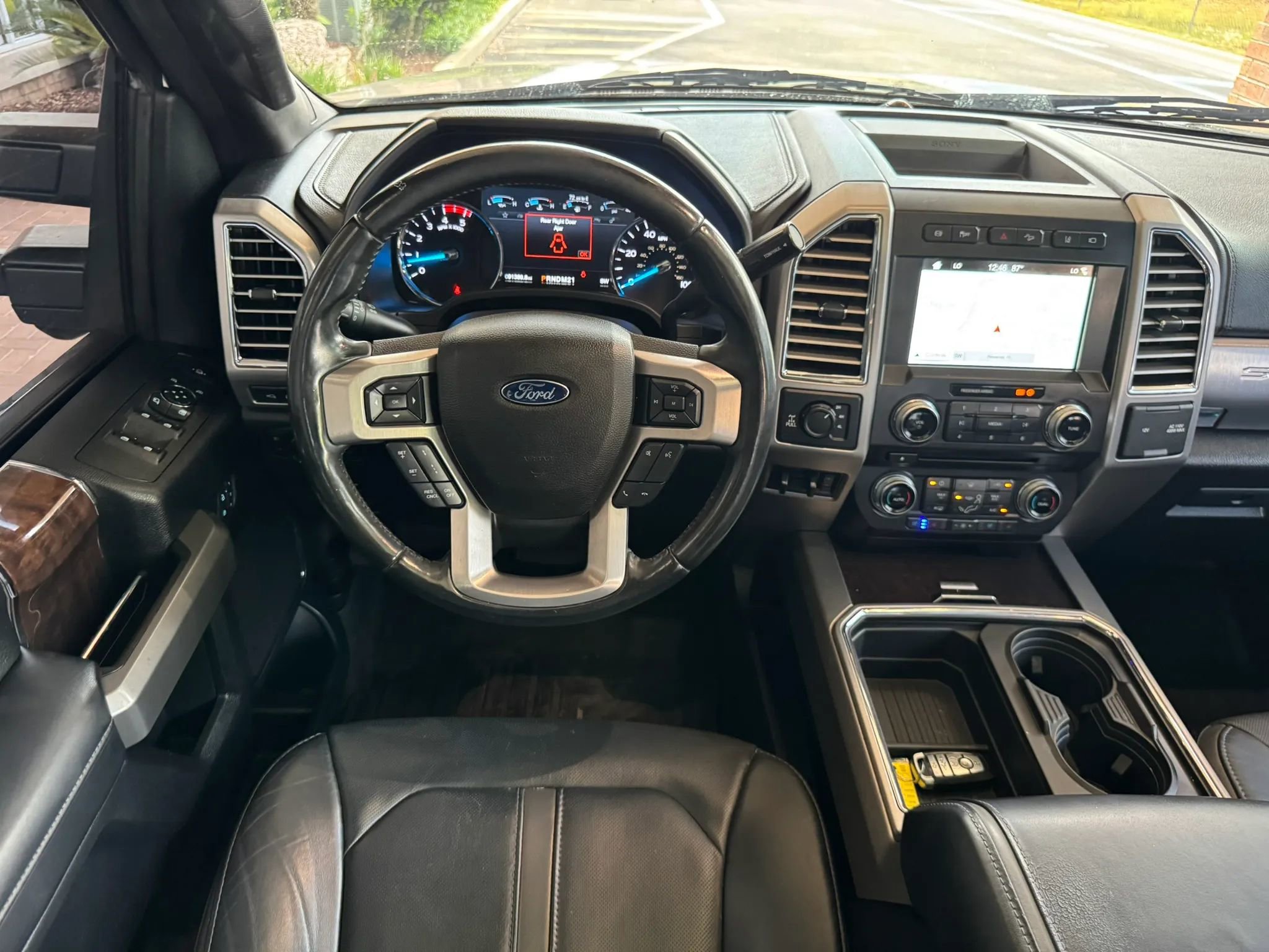 Used 2017 Ford F250 Platinum w/ Platinum Ultimate Package AWD/4WD image 24