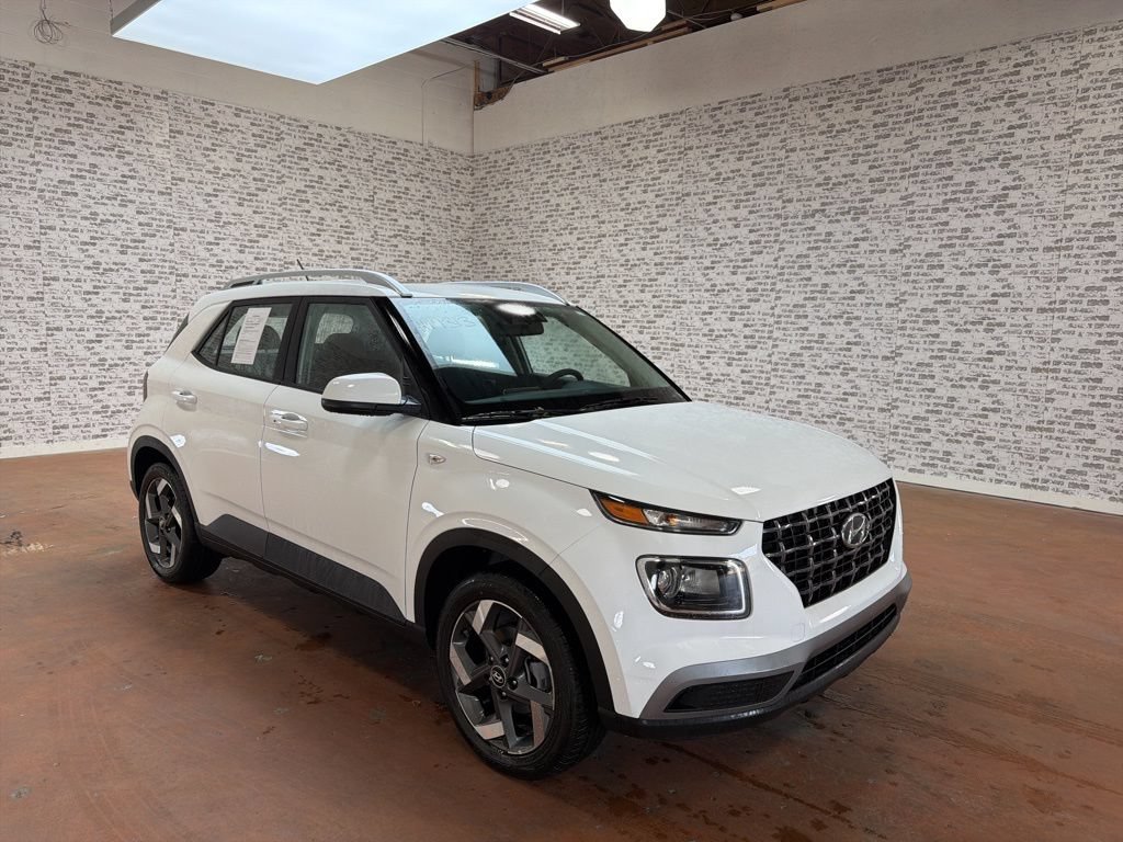 Used 2026 Hyundai Venue SEL FWD video 1
