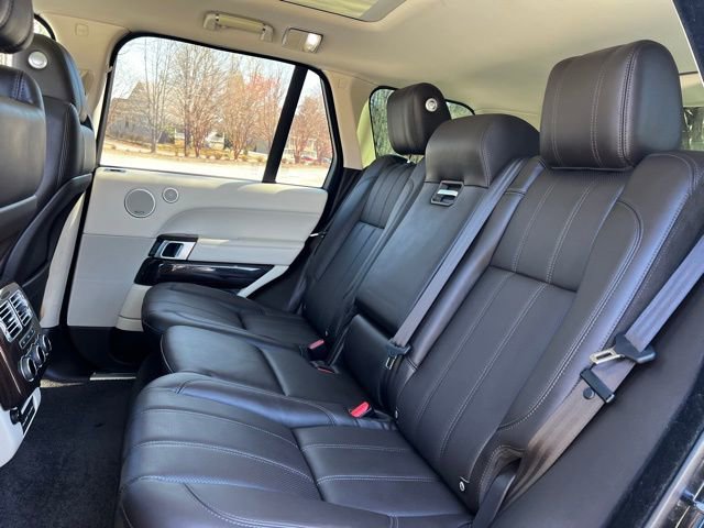 Used 2017 Land Rover Range Rover HSE image 17