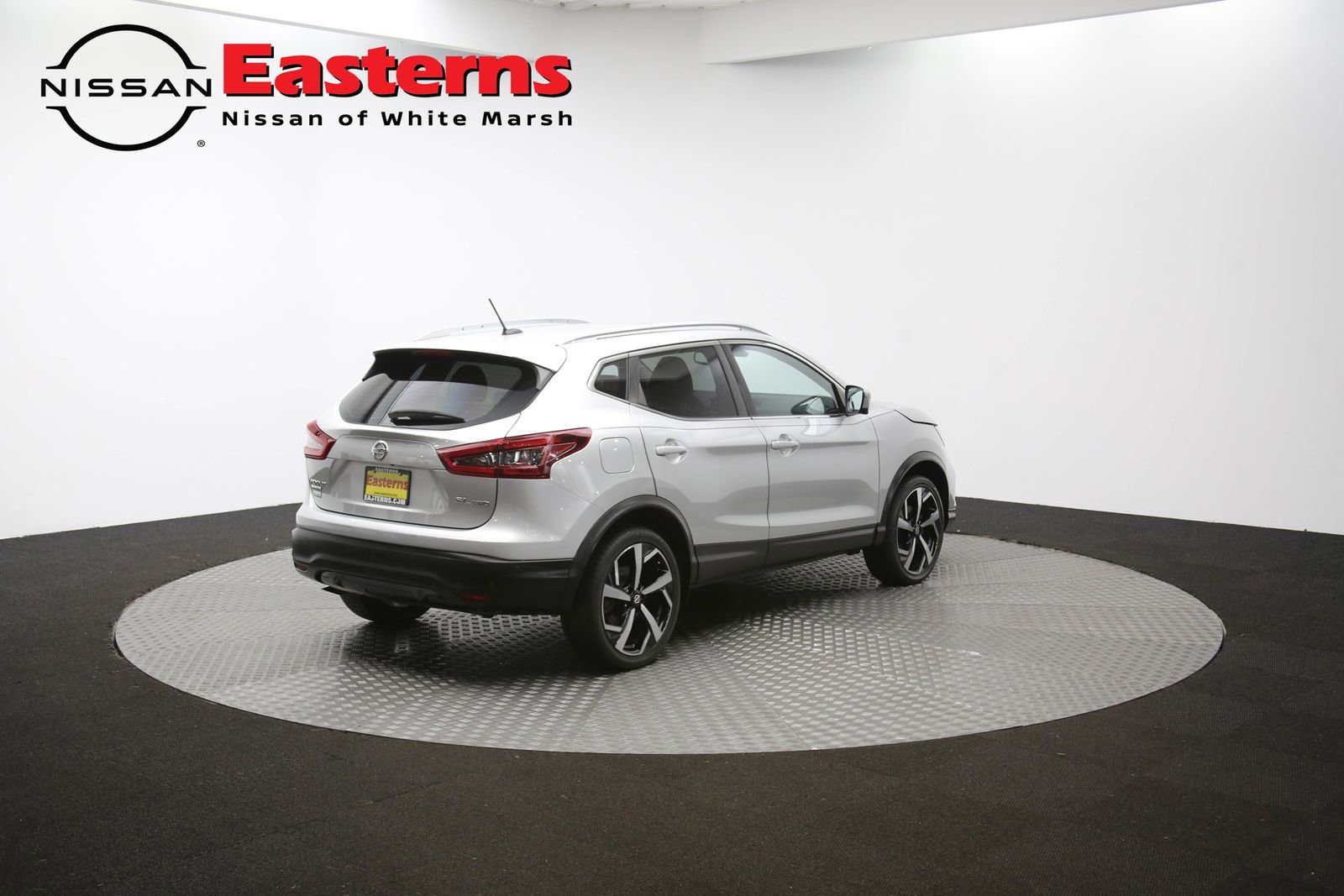 Used 2022 Nissan Rogue Sport SL w/ Premium Package image 40