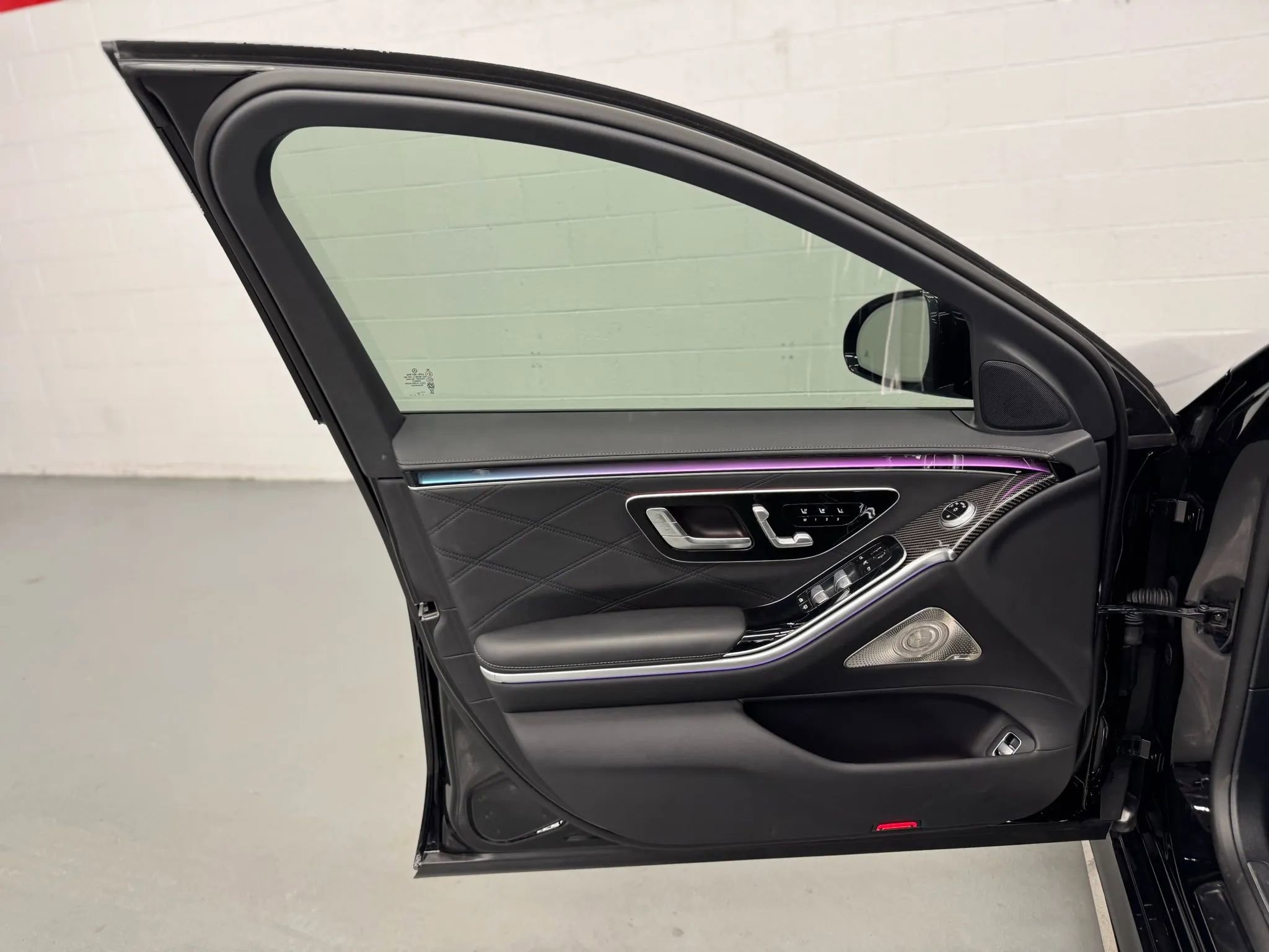 Used 2024 Mercedes-Benz S 63 AMG S image 30