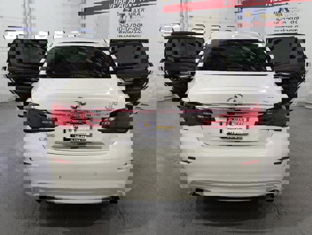 Used 2016 INFINITI Q70 L 3.7 w/ Deluxe Touring Package image 14