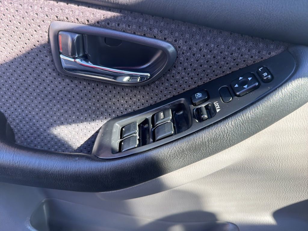 Used 2003 Subaru Legacy L image 12