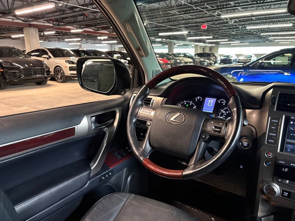 Used 2017 Lexus GX 460 Premium w/ Premium Package AWD/4WD image 17