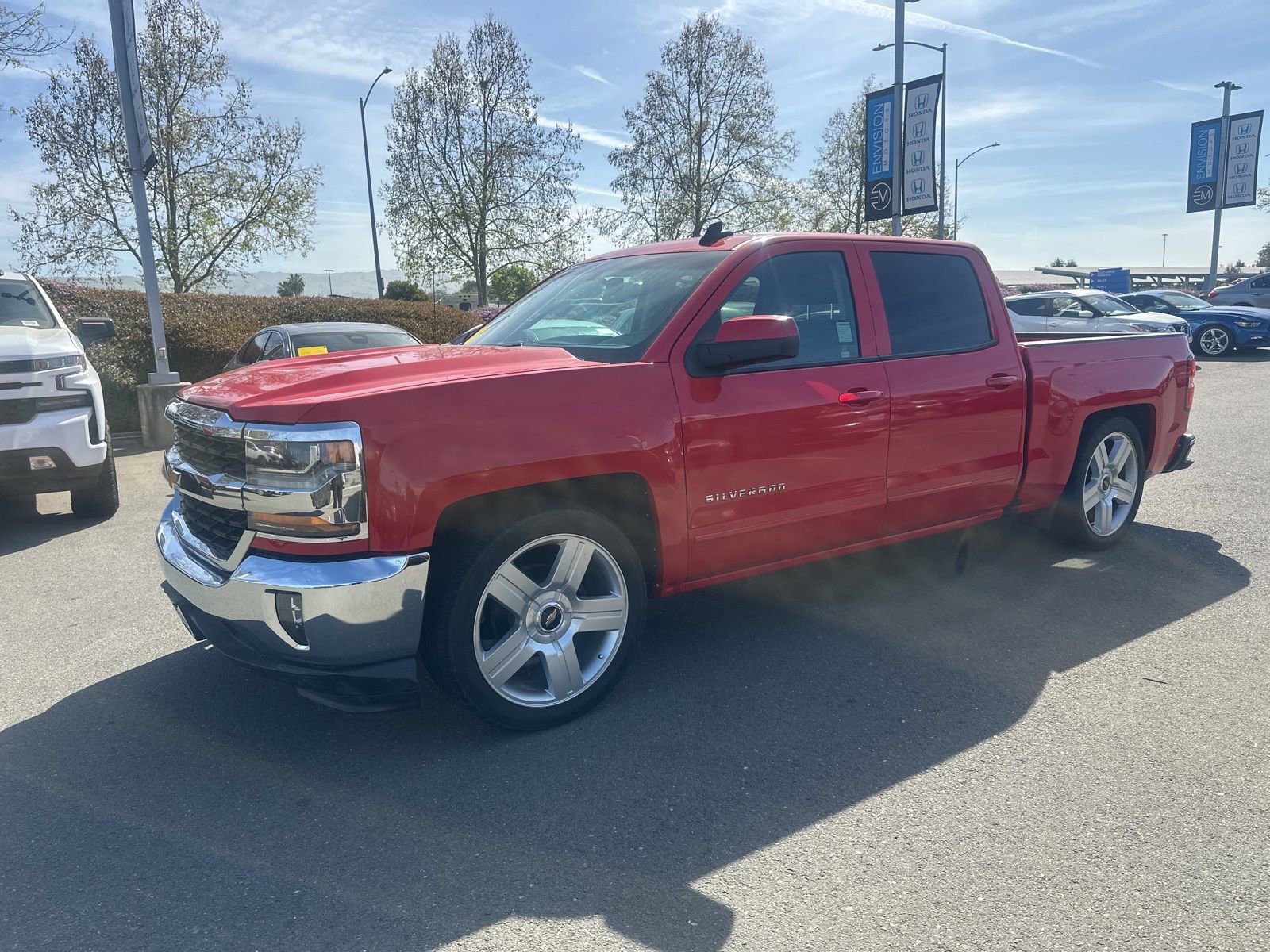 Used 2018 Chevrolet Silverado 1500 LT w/ All Star Edition image 5