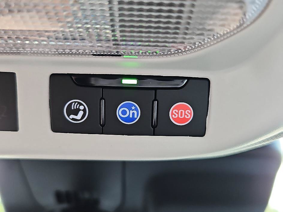 New 2026 Chevrolet Trax LT w/ Sunroof Package FWD image 21