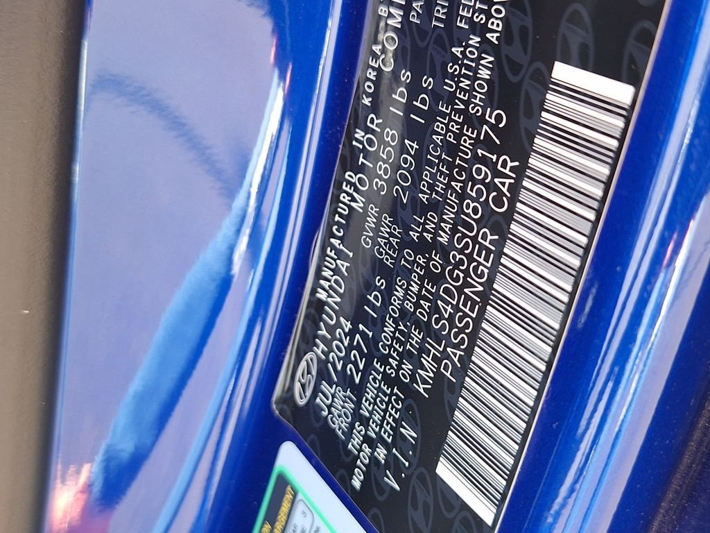 New 2025 Hyundai Elantra SEL image 31