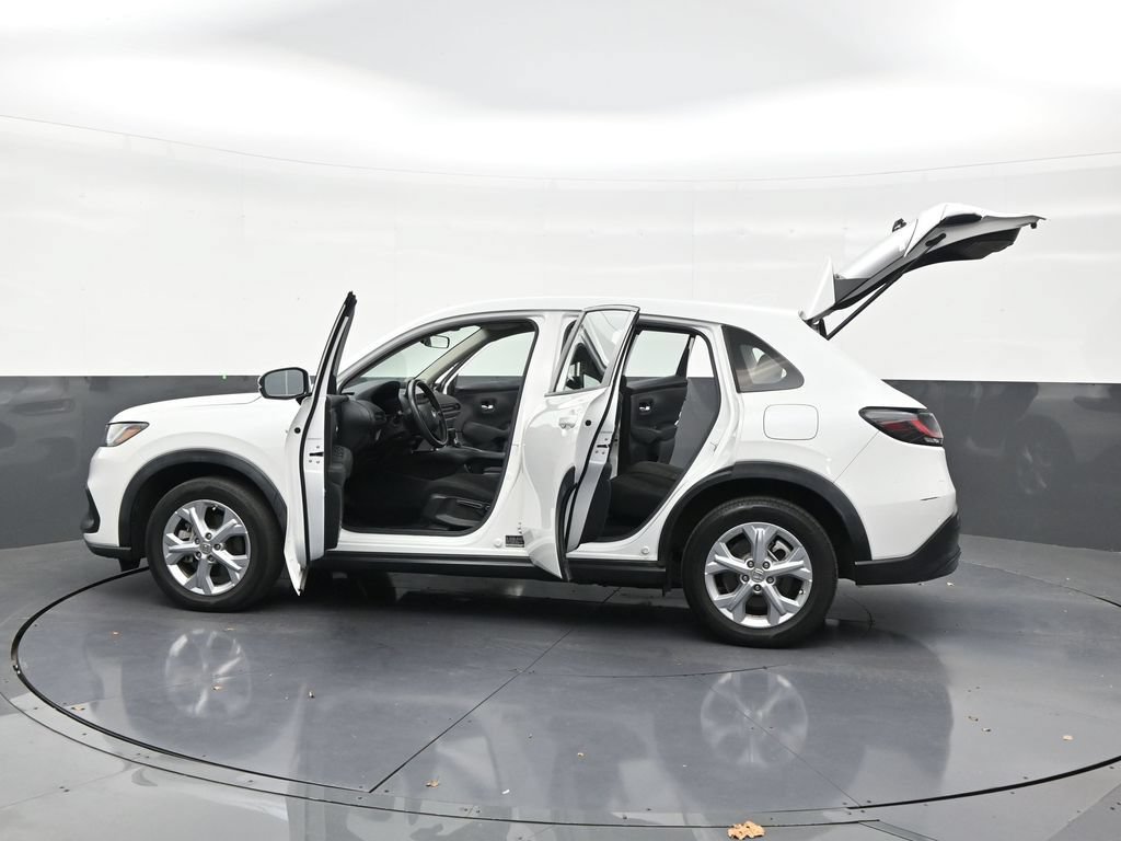 Used 2023 Honda HR-V LX image 23