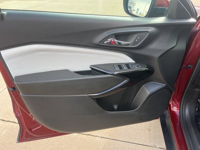 Used 2024 Chevrolet Trax LT w/ Driver Confidence Package image 10