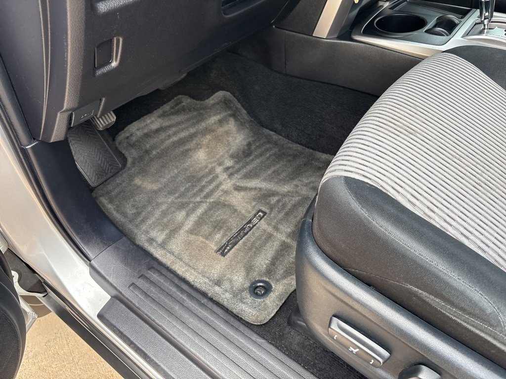 Used 2015 Toyota 4Runner image 16