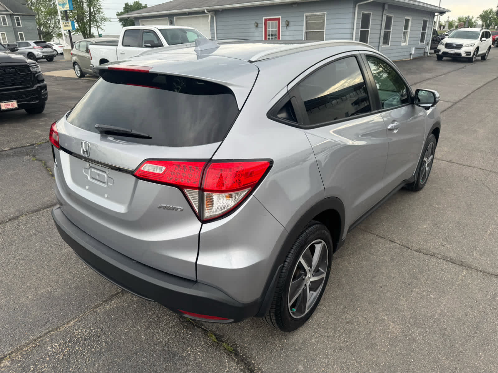 Used 2022 Honda HR-V EX image 3
