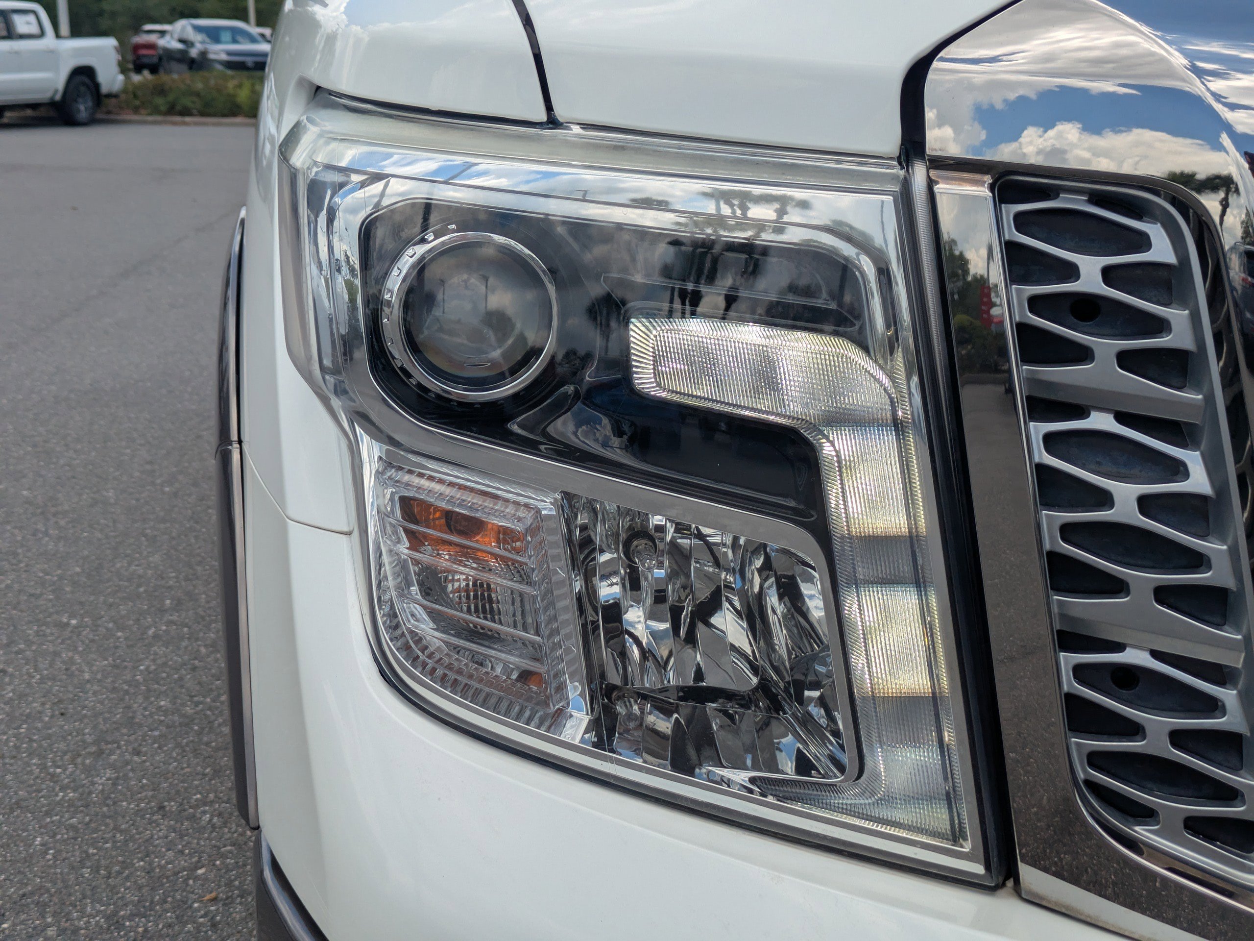 Used 2018 Nissan Titan Platinum Reserve w/ Platinum Utility Package AWD/4WD image 10