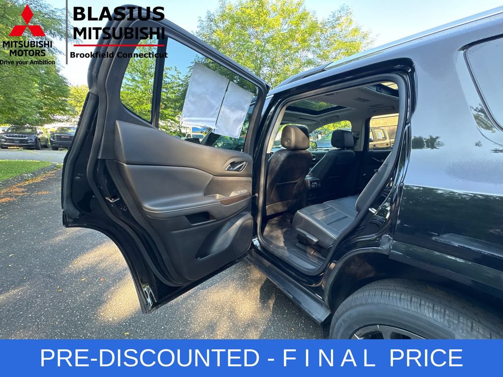 Used 2023 GMC Acadia Denali w/ Black Diamond Edition AWD/4WD image 33