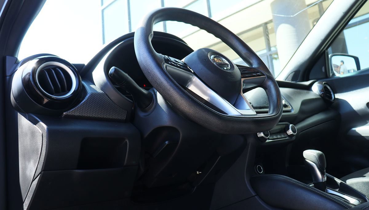 Used 2020 Nissan Kicks SV FWD image 40