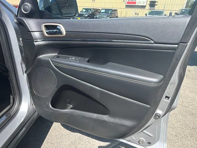 Used 2015 Jeep Grand Cherokee Limited AWD/4WD image 8