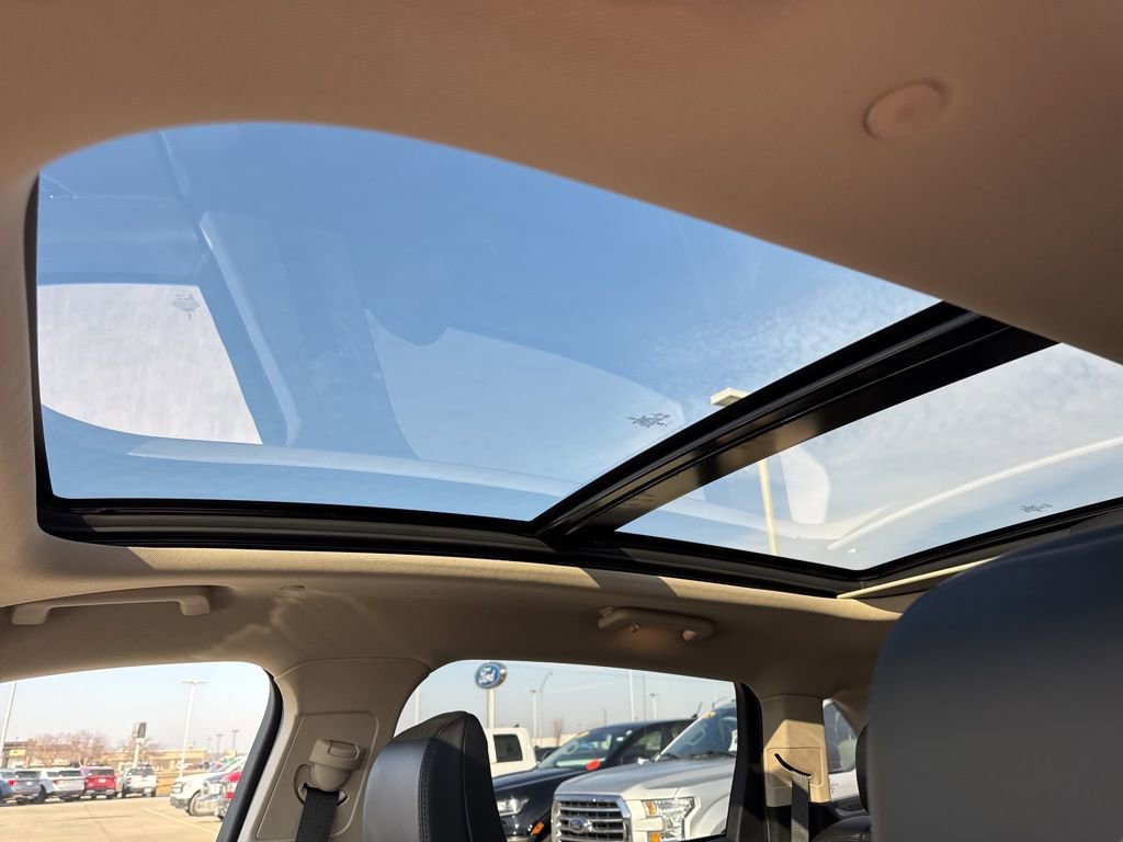 Used 2023 Lincoln Nautilus Reserve w/ Equipment Group 201A image 5