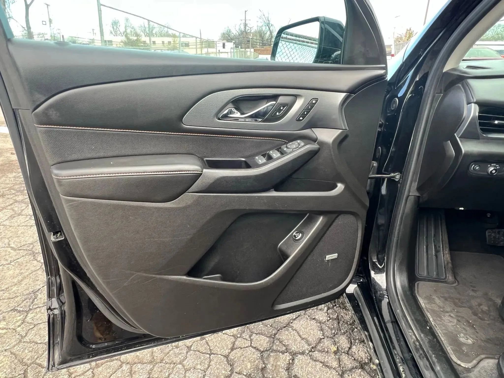 Used 2019 Chevrolet Traverse Premier AWD/4WD image 22