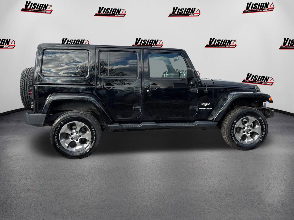 Used 2018 Jeep Wrangler Unlimited Sahara w/ Connectivity Group image 4