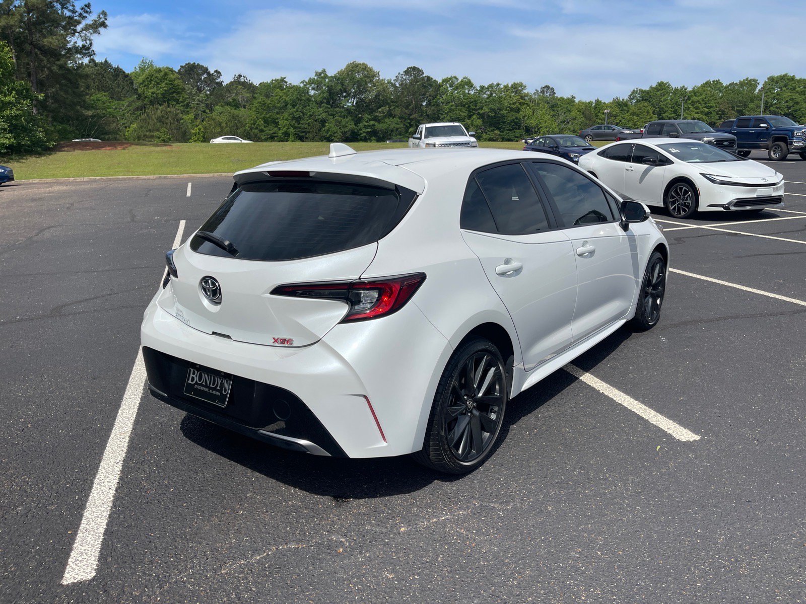 Used 2025 Toyota Corolla XSE FWD image 17