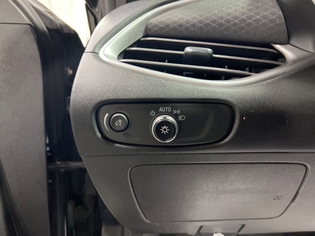 Used 2023 Chevrolet Malibu LT FWD image 25